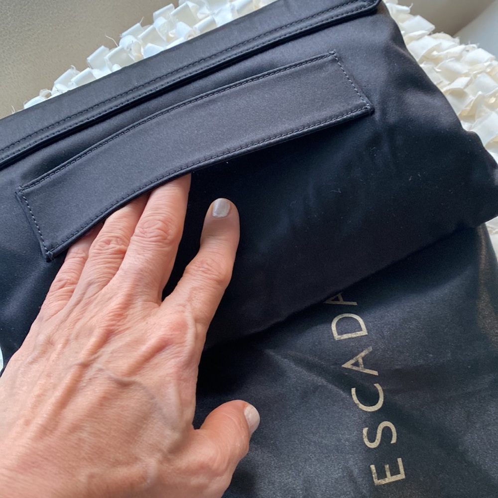 Escada - Picture 2 of 3